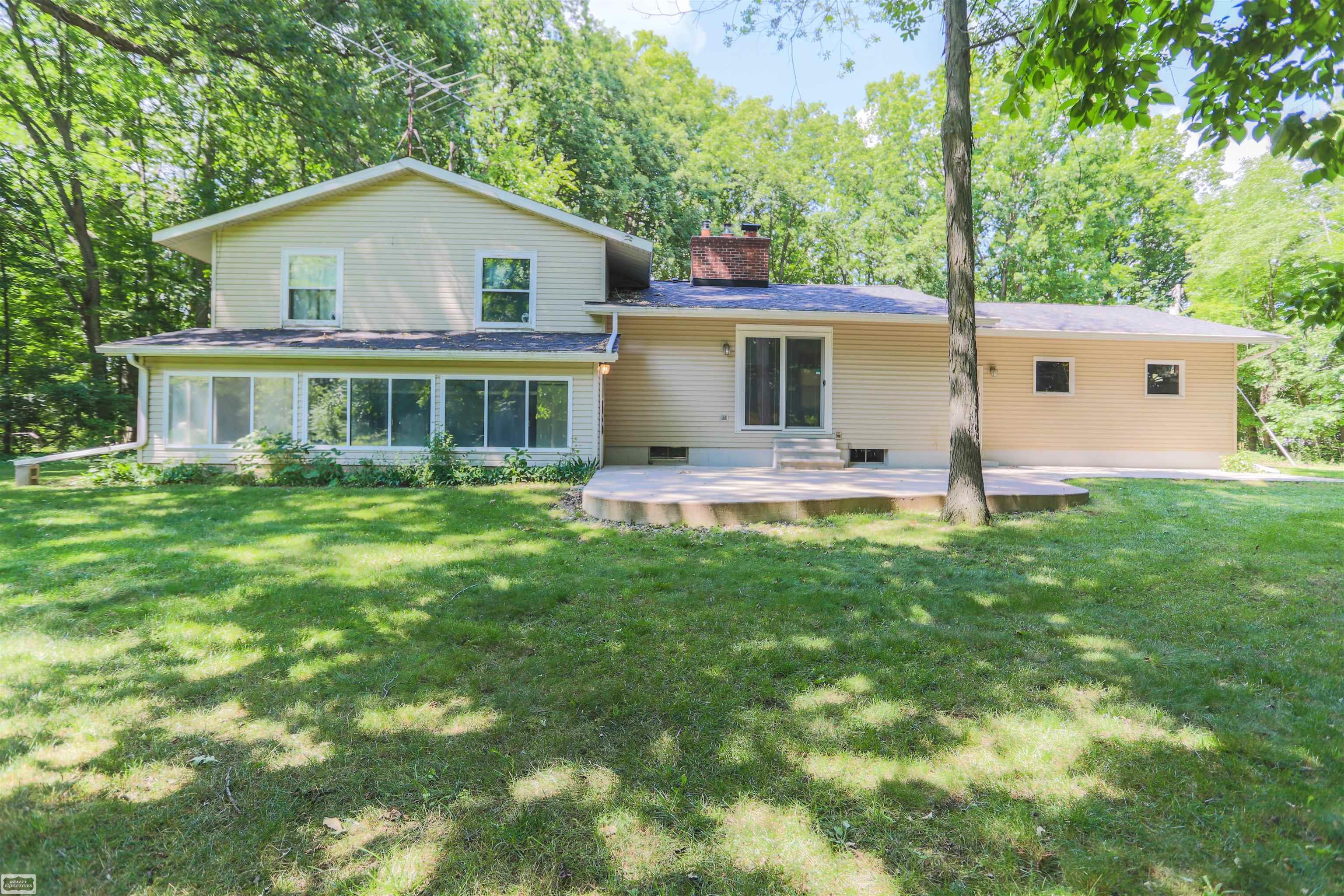 14717 Burt Road Allenton, MI 48002 - Photo 10 of 60 50083495-9.JPG
