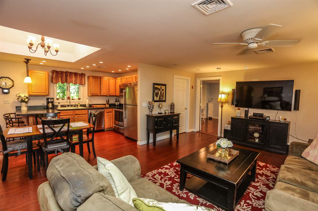 41 Callaghan Street Manchester, NH 03109 - Photo 2 of 23 Gallery Image 2