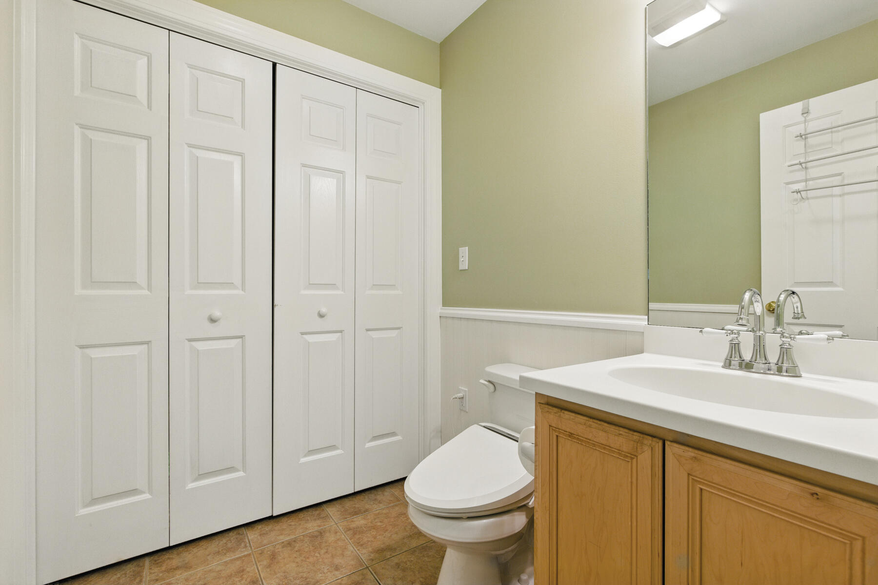 8 Riley's Run Berwick, ME 03901 - Photo 15 of 45 1st Floor Bath