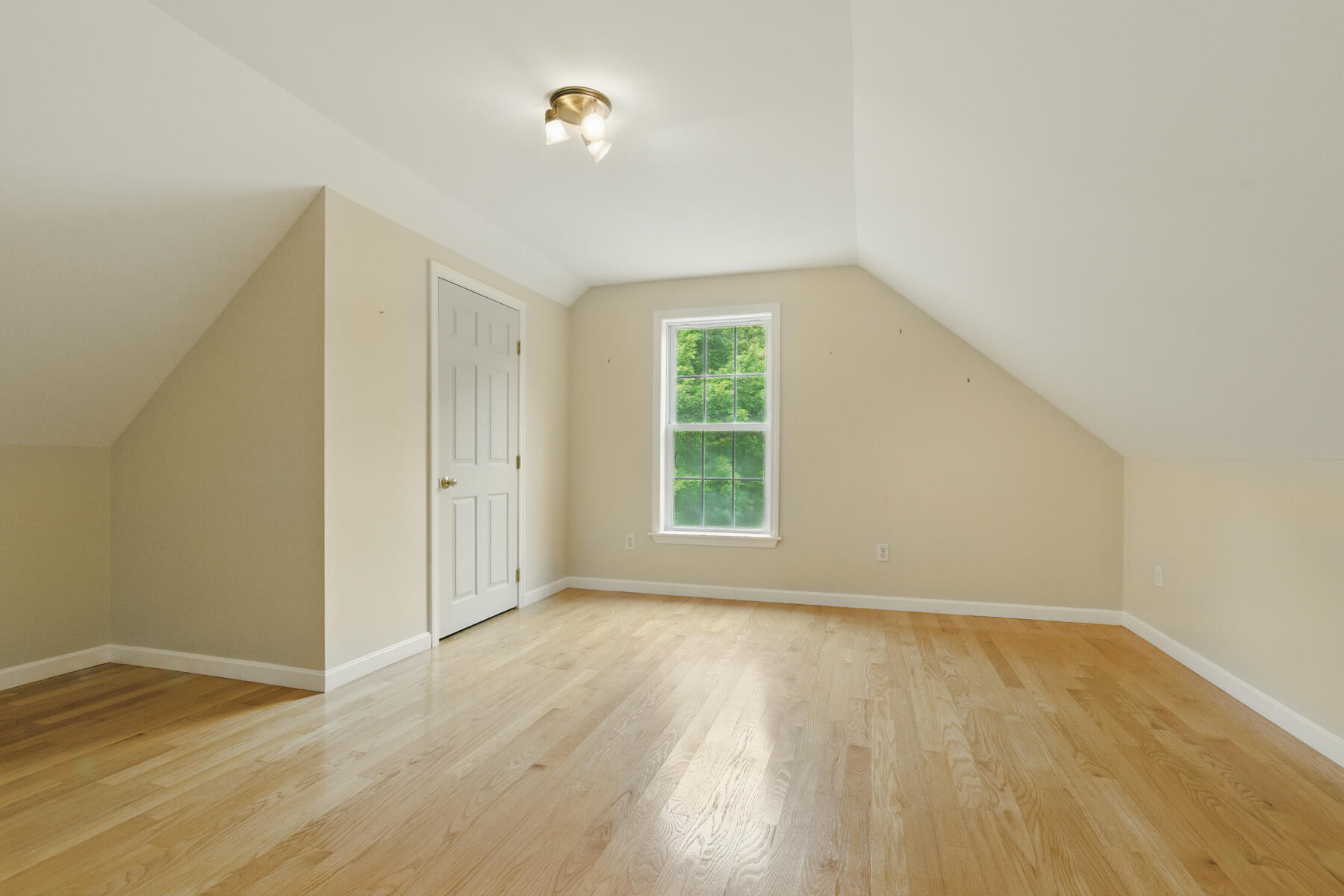 8 Riley's Run Berwick, ME 03901 - Photo 26 of 45 3rd Floor room 1