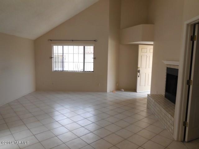 1200 East River Road, Unit D55 Tucson, AZ 85718 - Photo 6 of 10