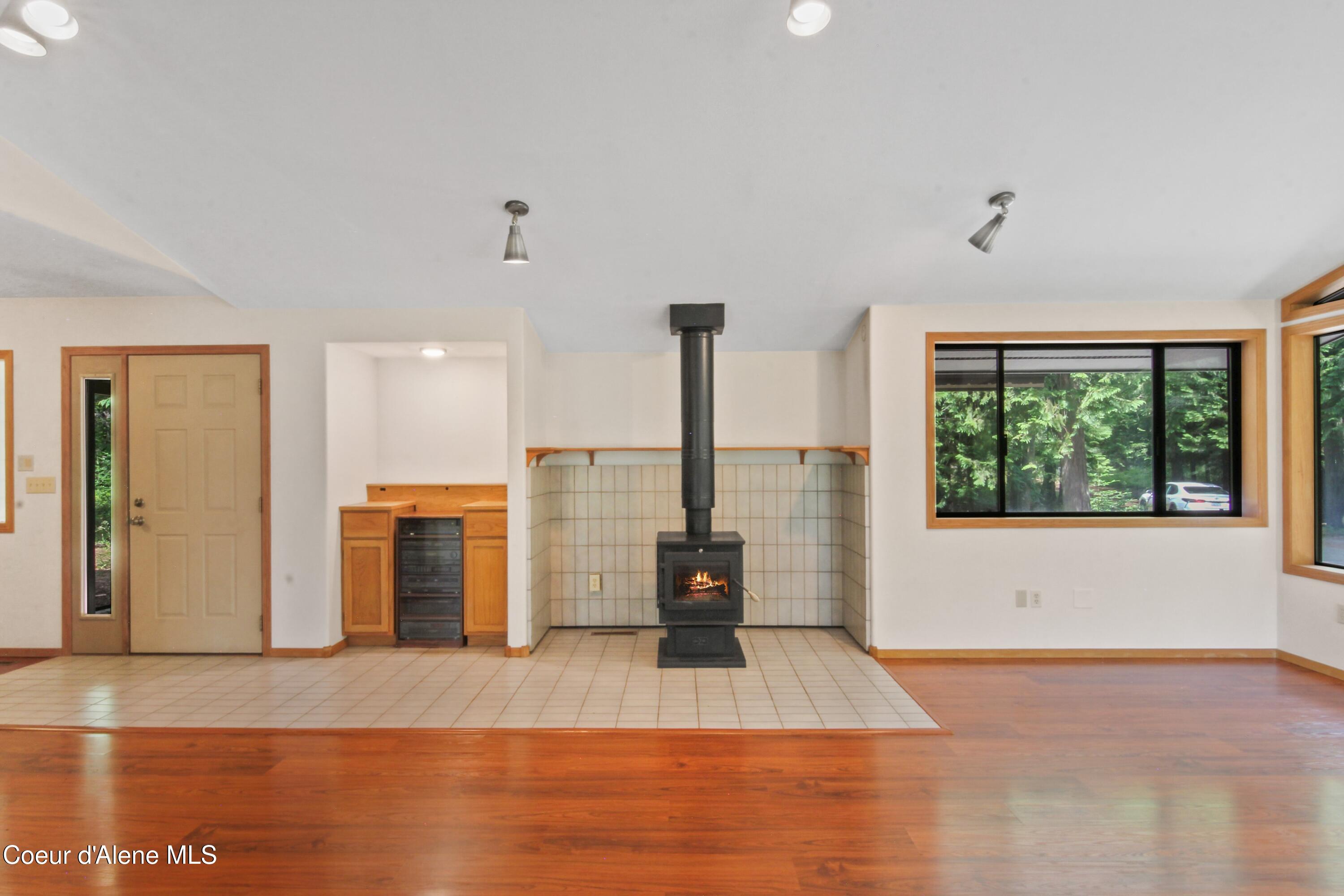 150 Denali Road Sagle, ID 83860 - Photo 20 of 40 020_Living Room
