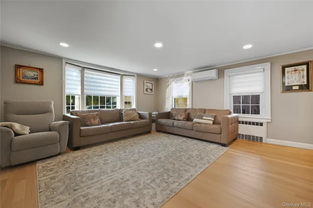 $1,200,000 | 8 Burton Avenue, Woodmere, NY 11598