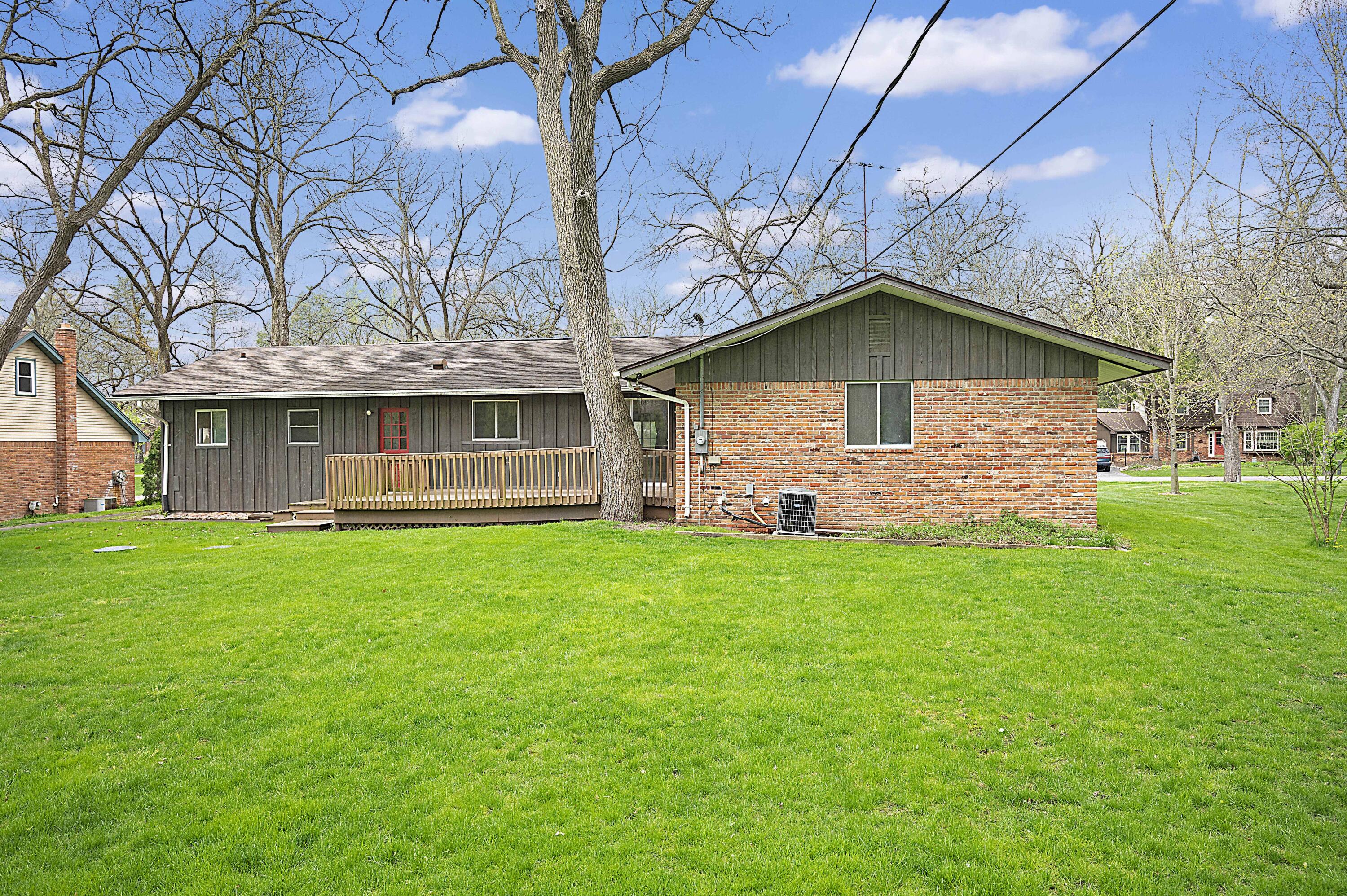 1316 Grebe Road Highland, MI 48357 - Photo 2 of 28 1316 Grebe Rd Highland 2022