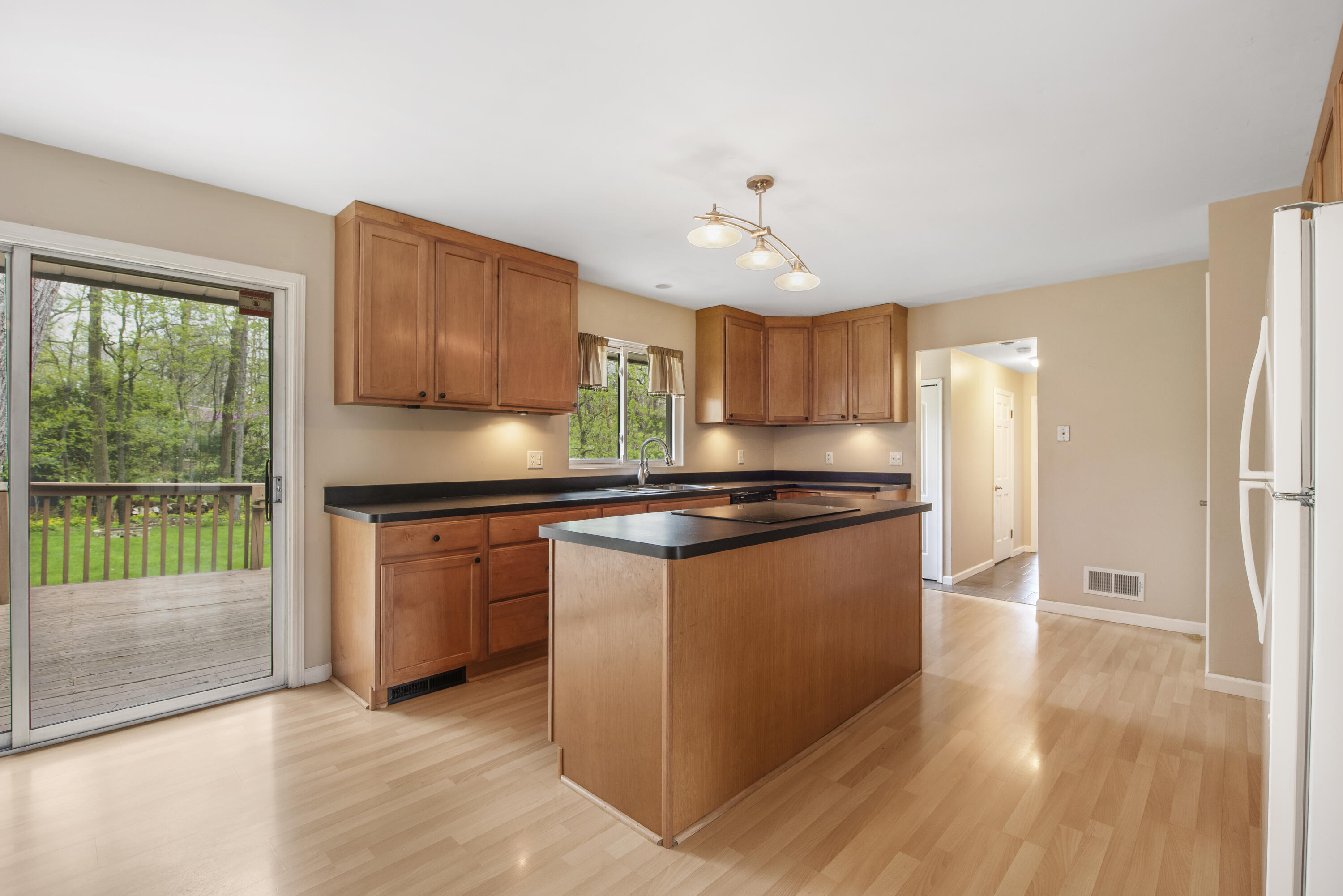 1316 Grebe Road Highland, MI 48357 - Photo 5 of 28 1316 Grebe Rd Highland 6515