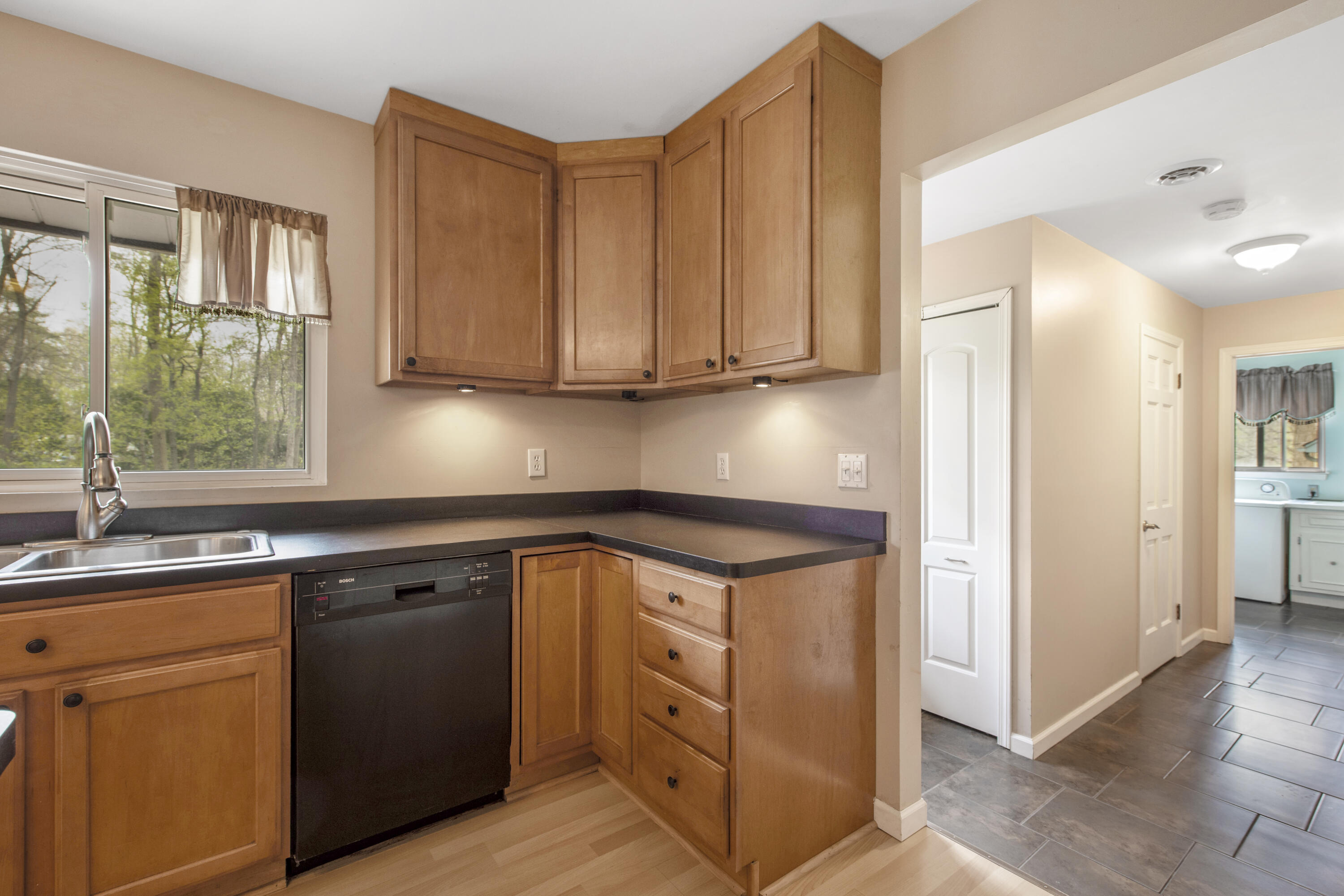 1316 Grebe Road Highland, MI 48357 - Photo 8 of 28 1316 Grebe Rd Highland 6541