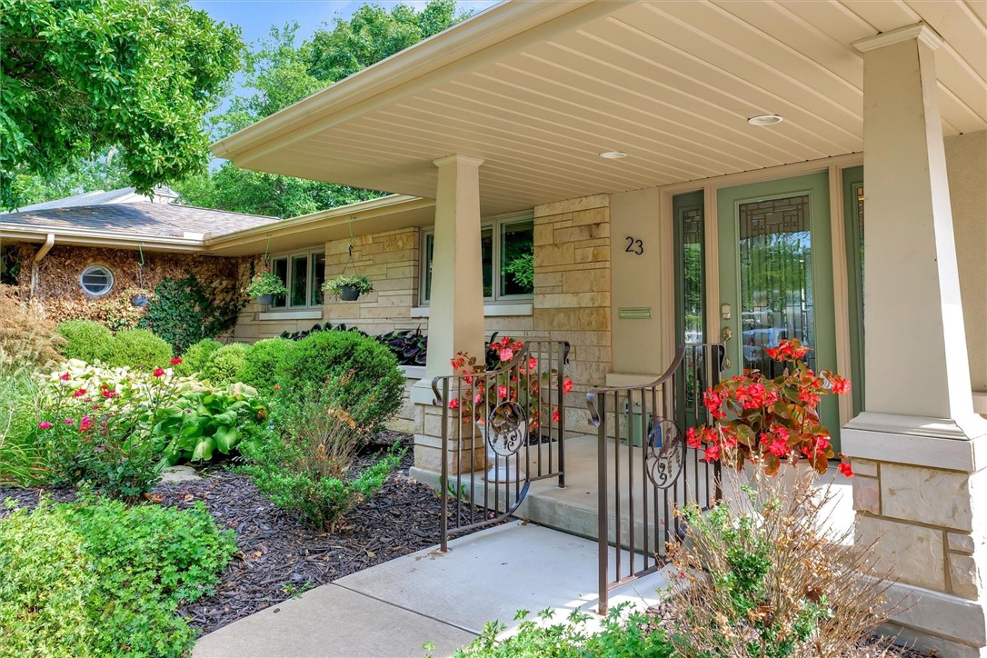 23 Elm Ridge Mattoon, IL 61938 - Photo 4 of 37 Gallery Image 4
