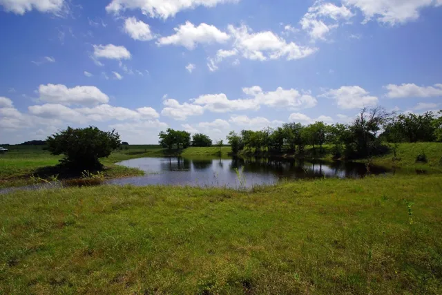 $4,600,000 | 2002 County Road 276, Bertram, TX 78605