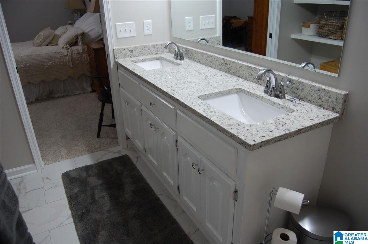 1054 Crest Road Leeds, AL 35094 - Photo 26 of 50 Gallery Image 26