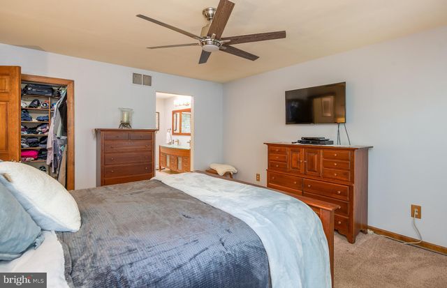 $620,000 | 17 Hickory Lane, Chester Springs, PA 19425