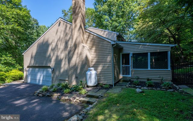 $620,000 | 17 Hickory Lane, Chester Springs, PA 19425