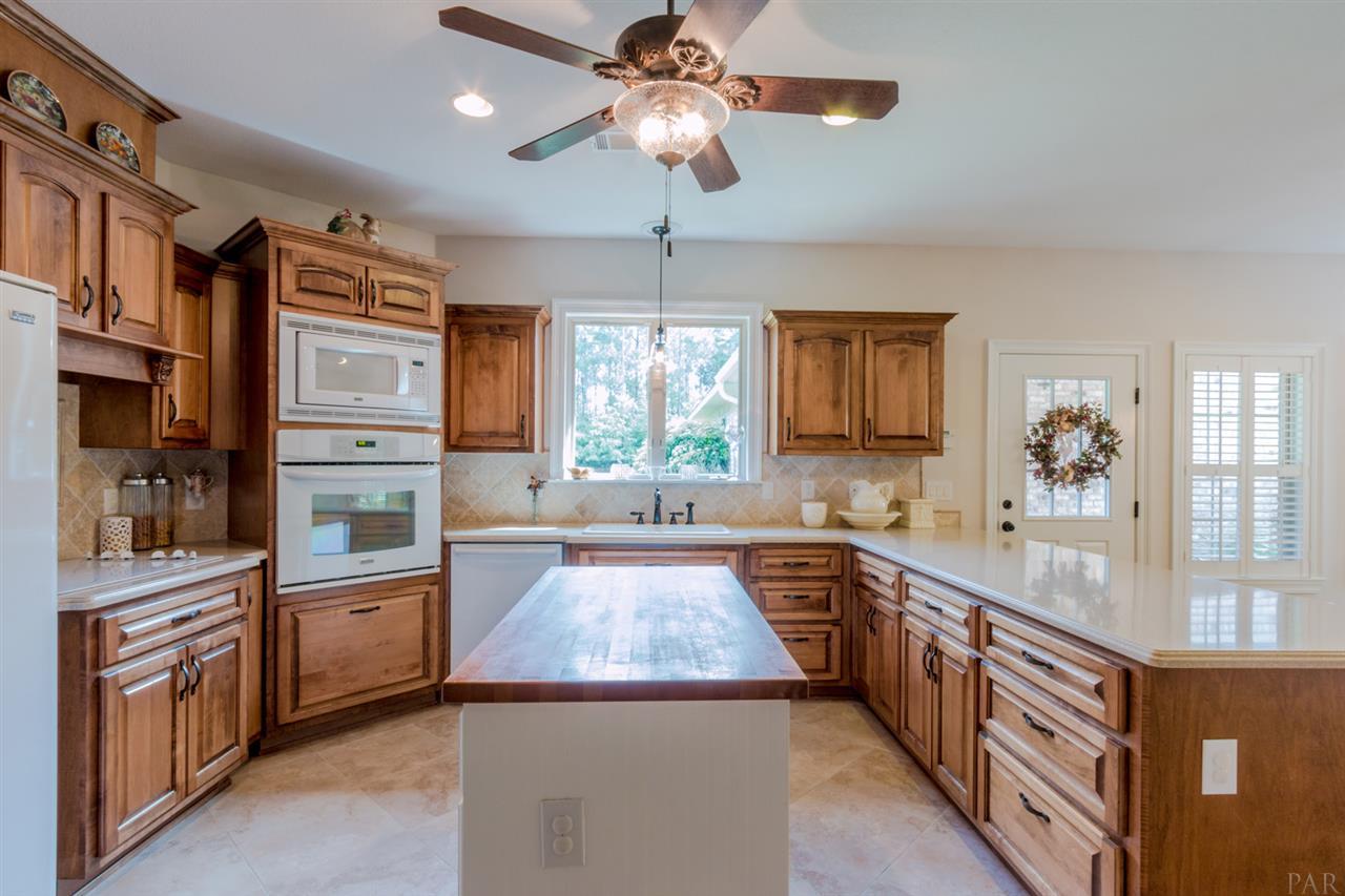 2750 Segrest Road Pace, FL 32571 - Photo 13 of 39 Gallery Image 13