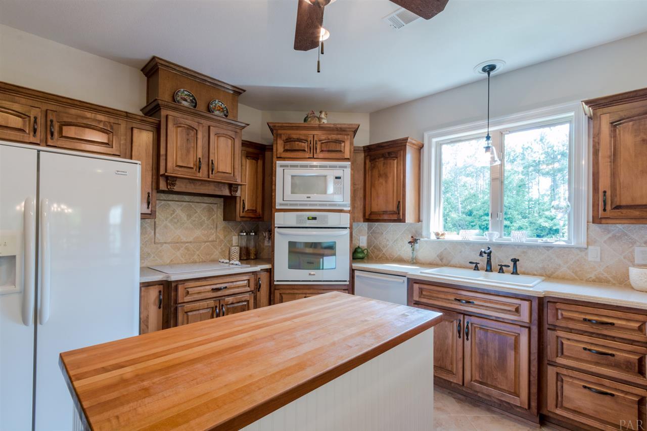 2750 Segrest Road Pace, FL 32571 - Photo 16 of 39 Gallery Image 16