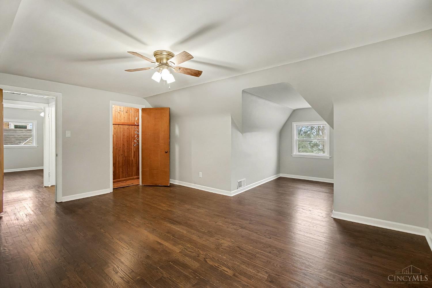 548 Anderson Ferry Road Cincinnati, OH 45238 - Photo 15 of 32 Gallery Image 15