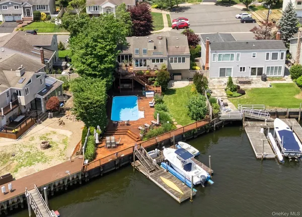 $1,399,000 | 2883 Judith Drive, Bellmore, NY 11710