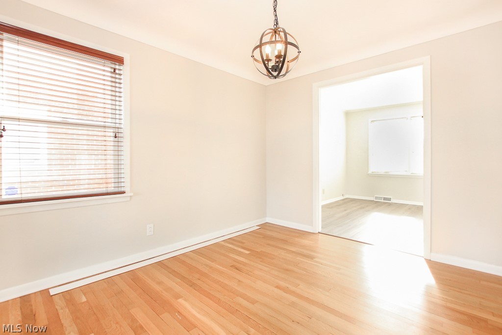 4242 Stonehaven Road Cleveland, OH 44121 - Photo 8 of 35