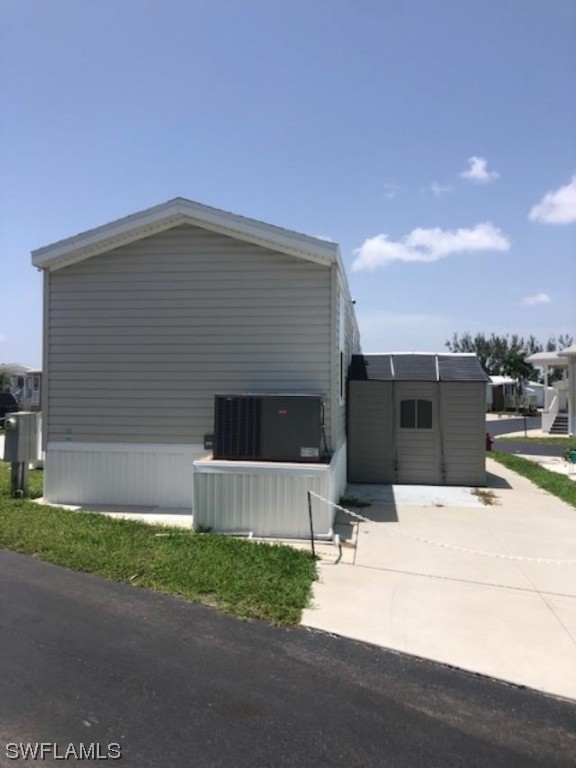 11621 Bubble Shell Drive Fort Myers, FL 33908 - Photo 2 of 20