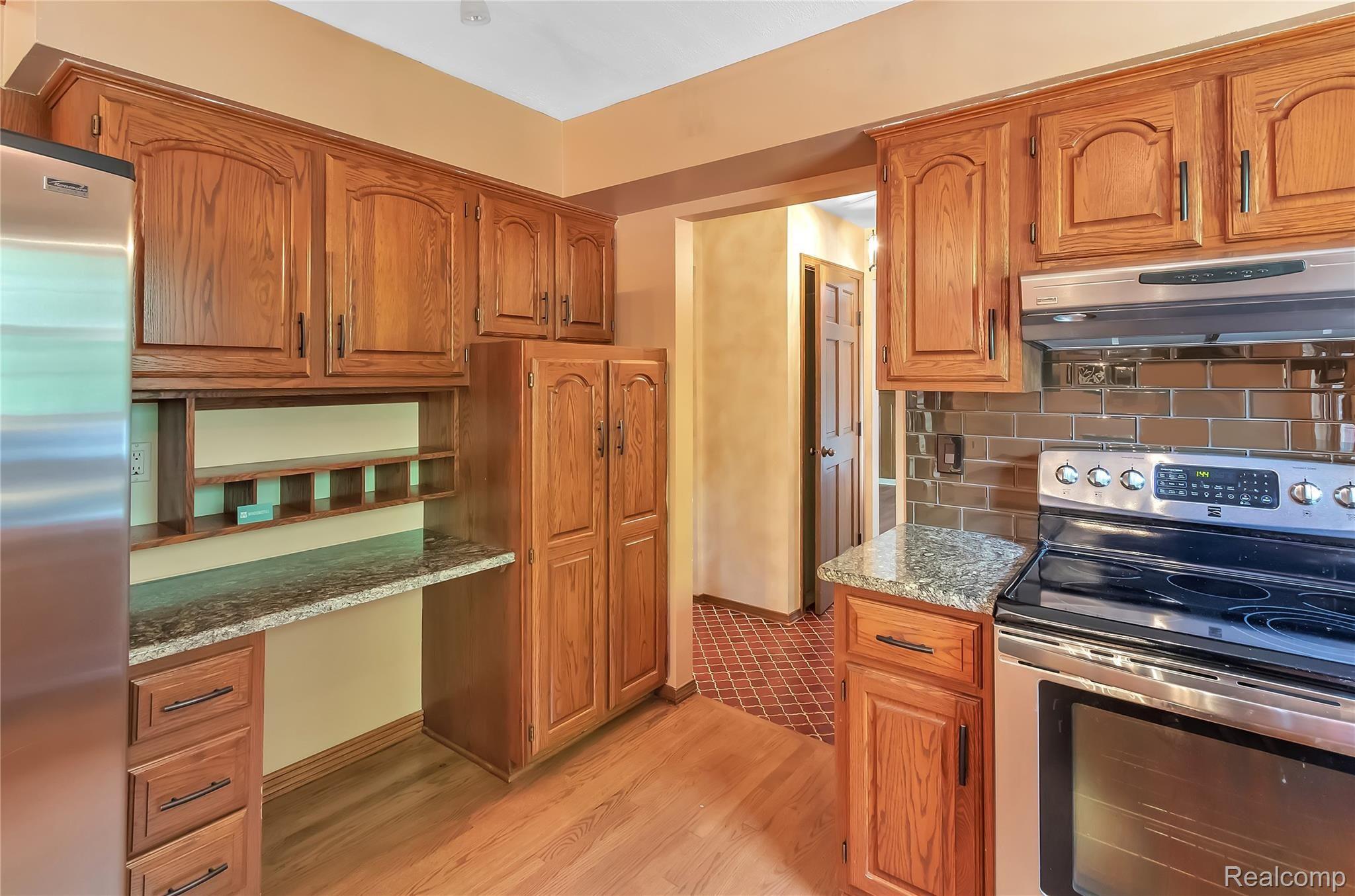 3131 Hunter Road Brighton, MI 48114 - Photo 20 of 42 210A0944.jpg