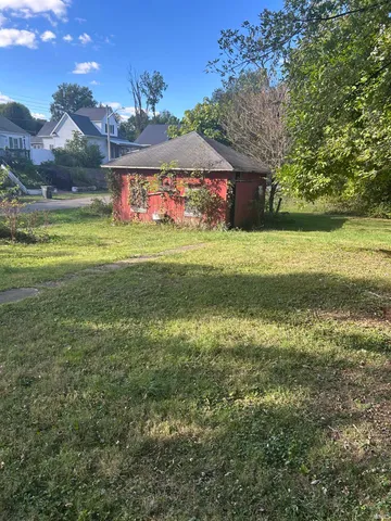 $39,800 | 754 West 10th Street, Connersville, IN 47331
