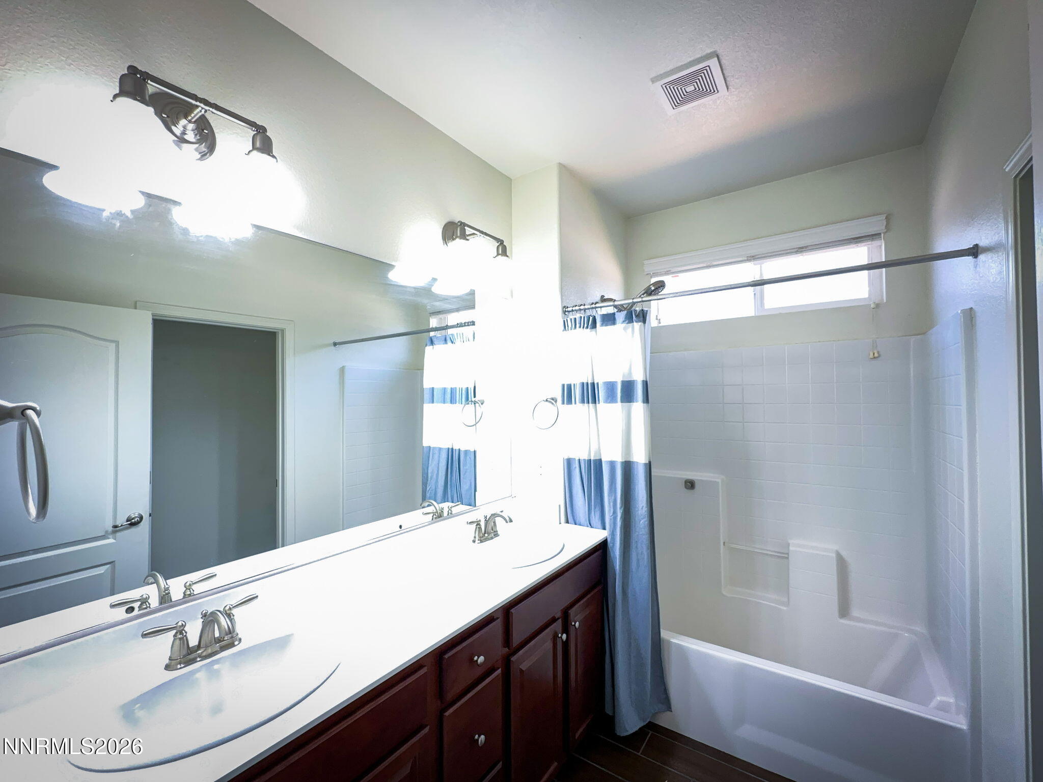 7330 Overture Drive Reno, NV 89506 - Photo 23 of 30 23-web-or-mls-Guest Bath (2)
