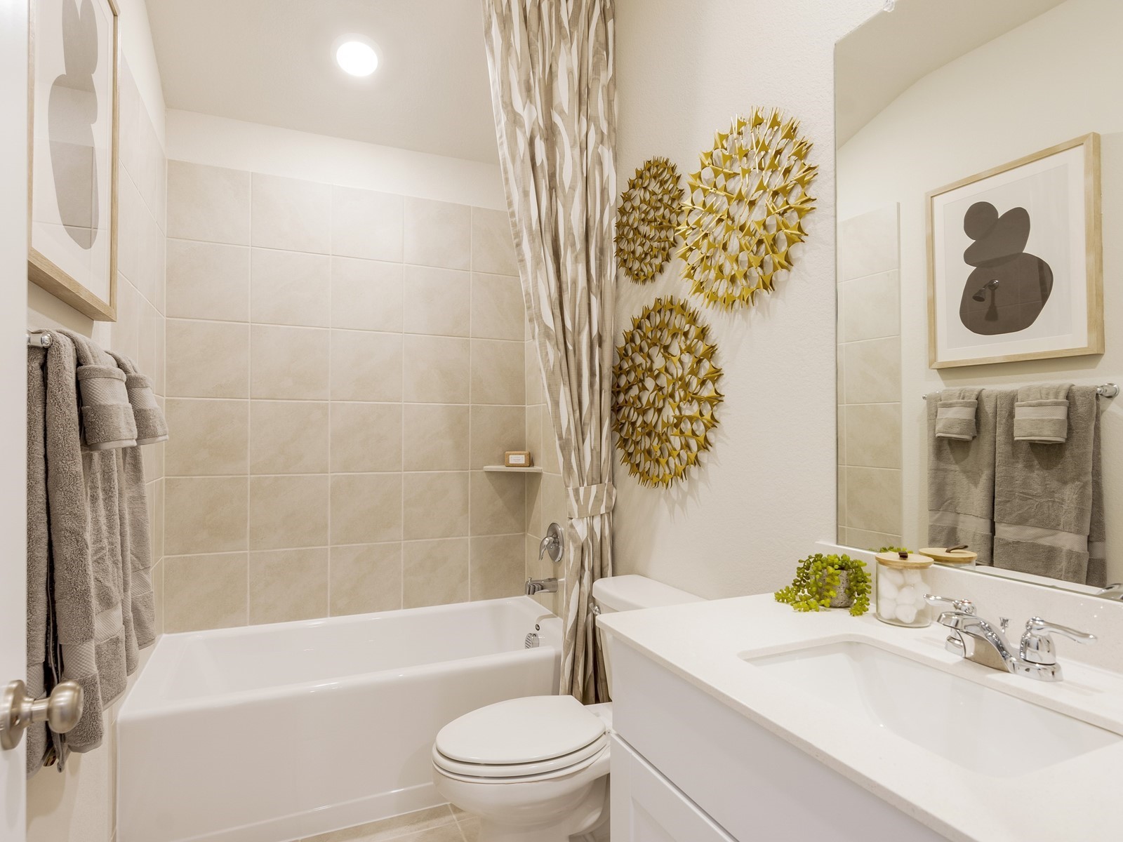 1665 Hopson Ranch Drive Conroe, TX 77301 - Photo 19 of 26 Photo is not of the actual home, but is an inspirational photo of builder’s model home and may depict options, furnishings, and/or decorator features that are not included