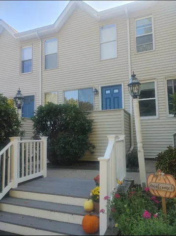 $419,900 | 18 Winter Street, Unit E, Foxboro, MA 02035