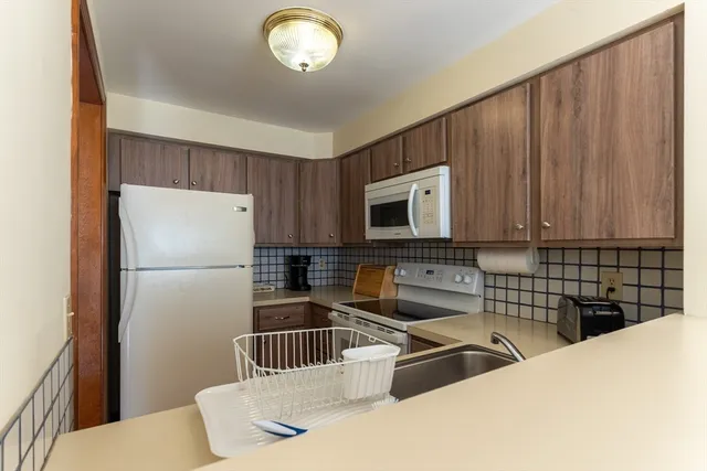 $419,900 | 18 Winter Street, Unit E, Foxboro, MA 02035