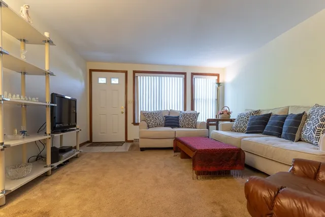 $419,900 | 18 Winter Street, Unit E, Foxboro, MA 02035