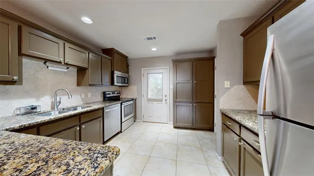 $2,000 | 106 Sterling Street, Unit B, College Station, TX 77840