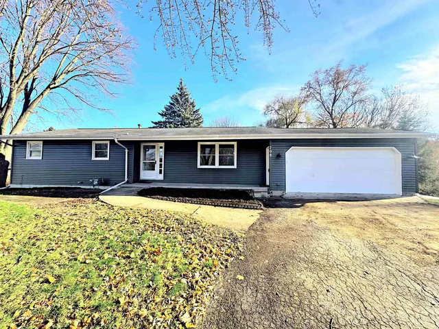 $337,900 | 708 Miller Ln Court, Kaukauna, WI 54130