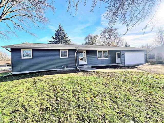 $337,900 | 708 Miller Ln Court, Kaukauna, WI 54130