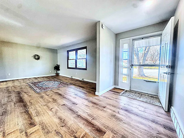 $337,900 | 708 Miller Ln Court, Kaukauna, WI 54130