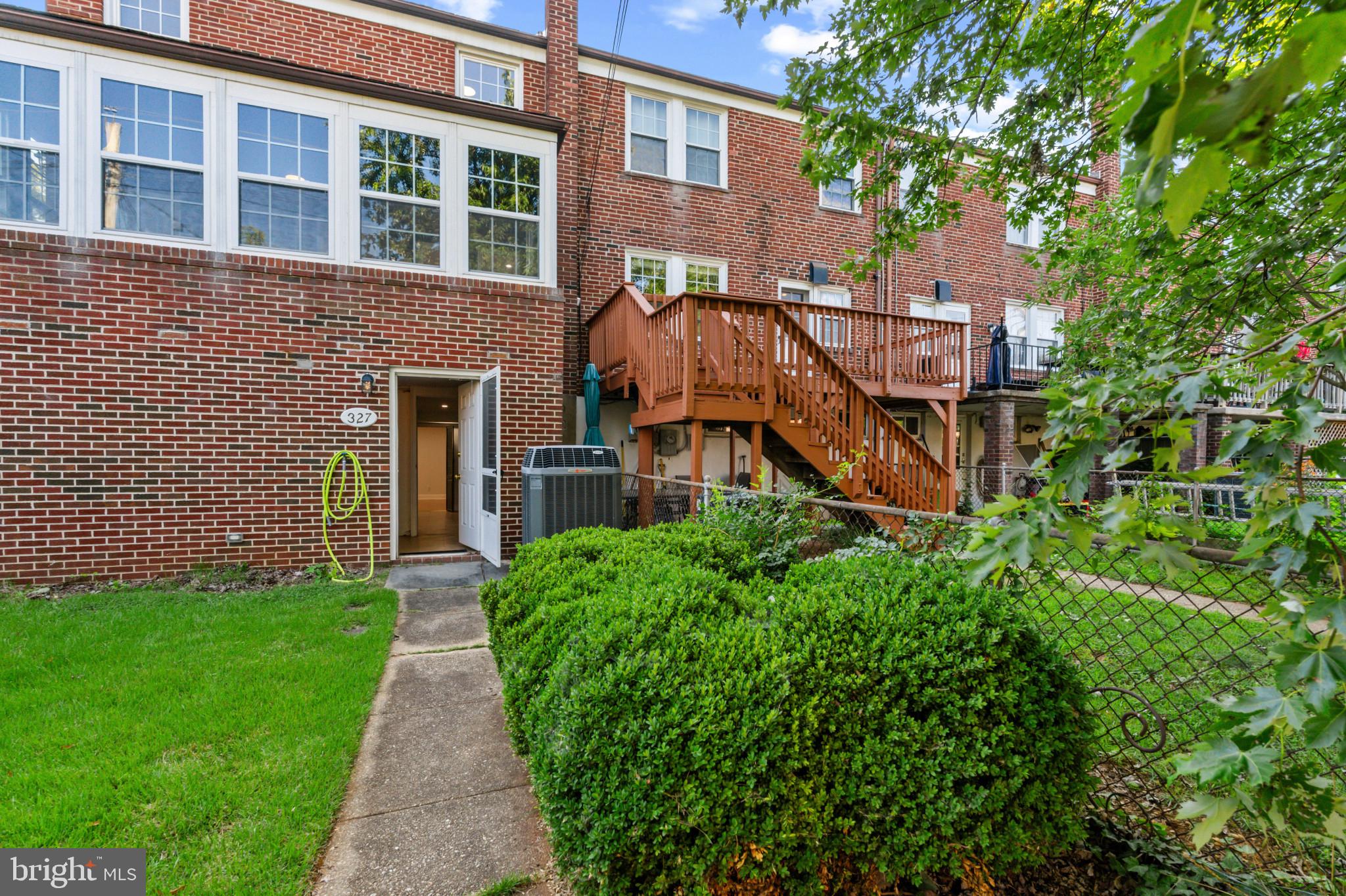 327 Stratford Road Baltimore, MD 21228 - Photo 28 of 28 Gallery Image 28