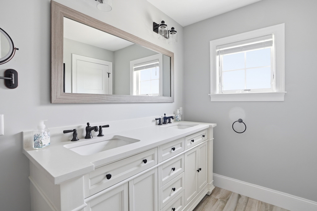 135 Glades Road Scituate, MA 02066 - Photo 17 of 39