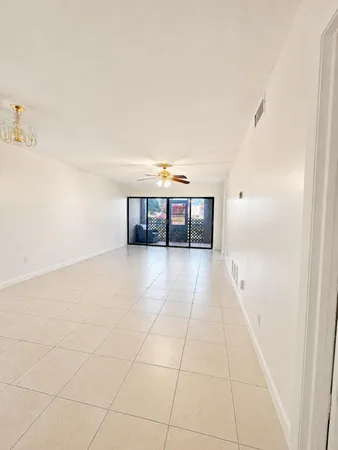 $105,000 | 2050 Oleander Boulevard, Unit 1105, Fort Pierce, FL 34950