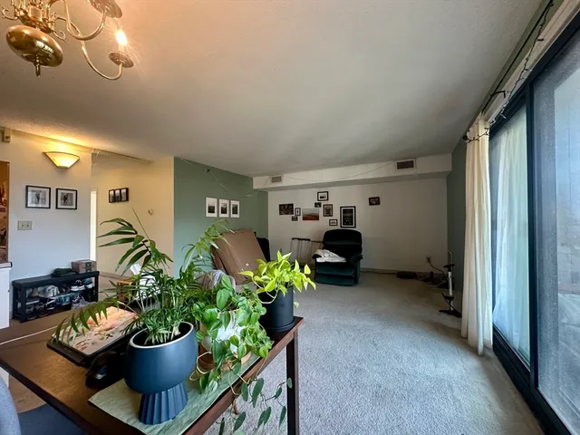 $3,600 | 49 Marion Street, Unit 8A, Brookline, MA 02446