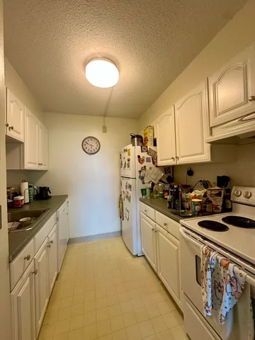 $3,600 | 49 Marion Street, Unit 8A, Brookline, MA 02446