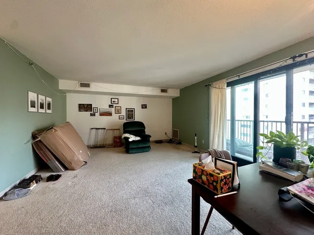 $3,600 | 49 Marion Street, Unit 8A, Brookline, MA 02446