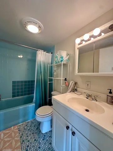 $3,600 | 49 Marion Street, Unit 8A, Brookline, MA 02446