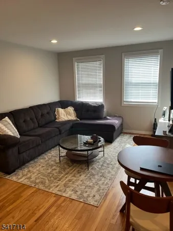 $2,600 | 376 Claremont Avenue, Unit 9, Montclair, NJ 07042