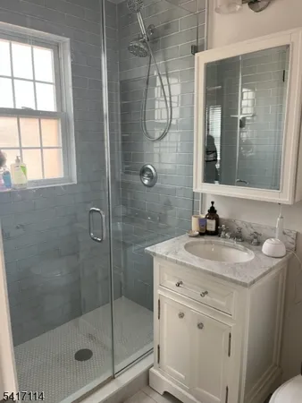 $2,600 | 376 Claremont Avenue, Unit 9, Montclair, NJ 07042