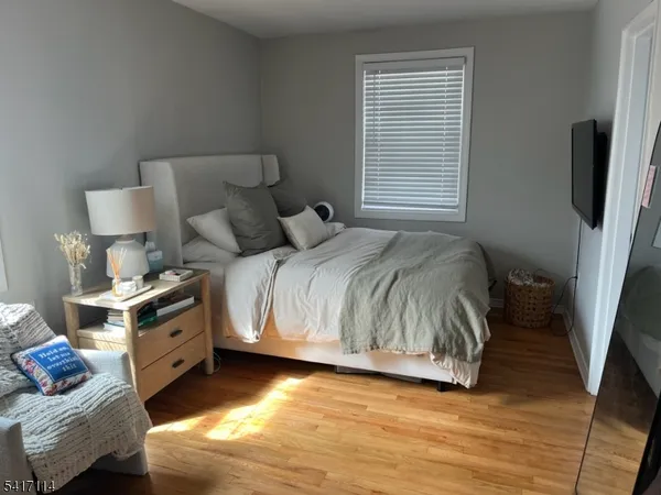 $2,600 | 376 Claremont Avenue, Unit 9, Montclair, NJ 07042