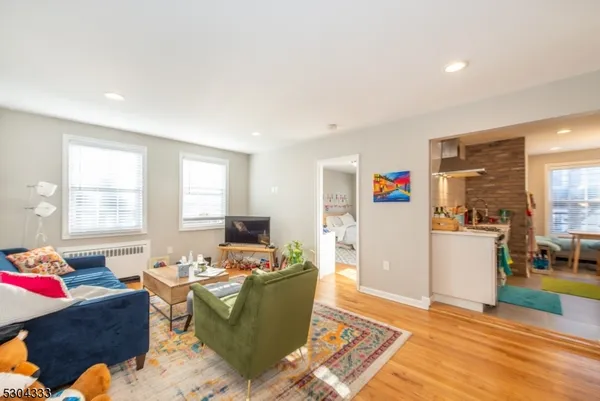 $2,600 | 376 Claremont Avenue, Unit 9, Montclair, NJ 07042