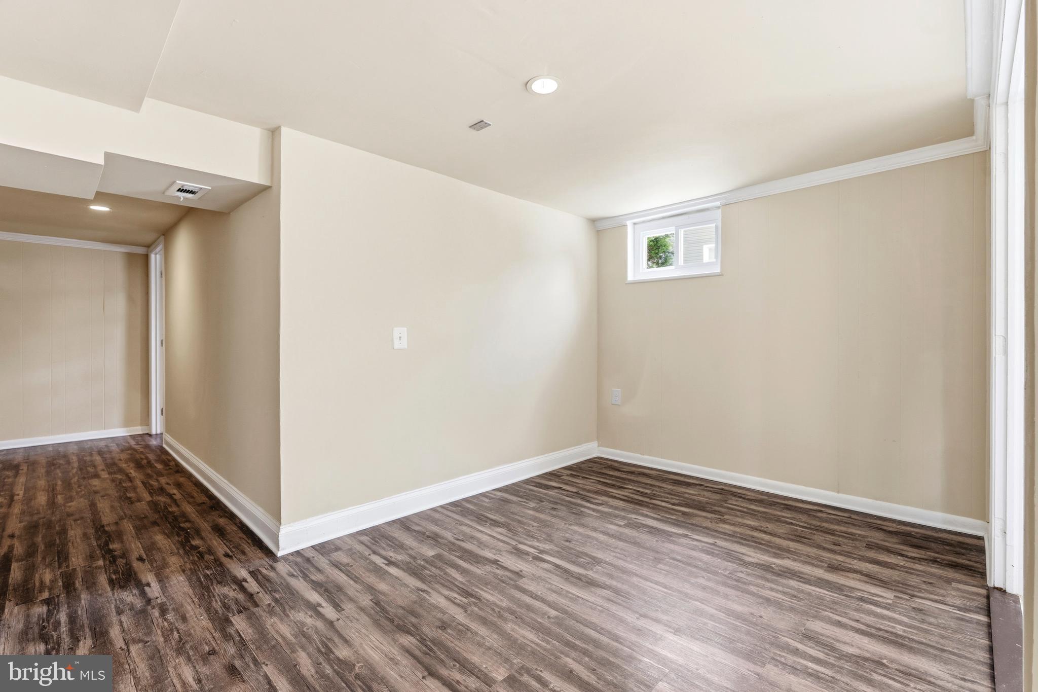 7556 Alleghany Road Manassas, VA 20111 - Photo 37 of 61 Lower level - rec room