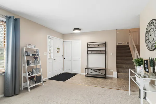 $465,000 | 1032 West Park Pl Drive, Bartlett, IL 60103