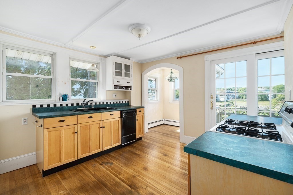 8 Perkins Road Gloucester, MA 01930 - Photo 17 of 28 Gallery Image 17