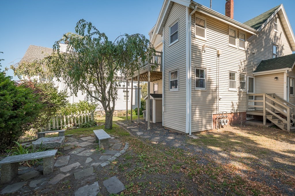 8 Perkins Road Gloucester, MA 01930 - Photo 8 of 28 Gallery Image 8