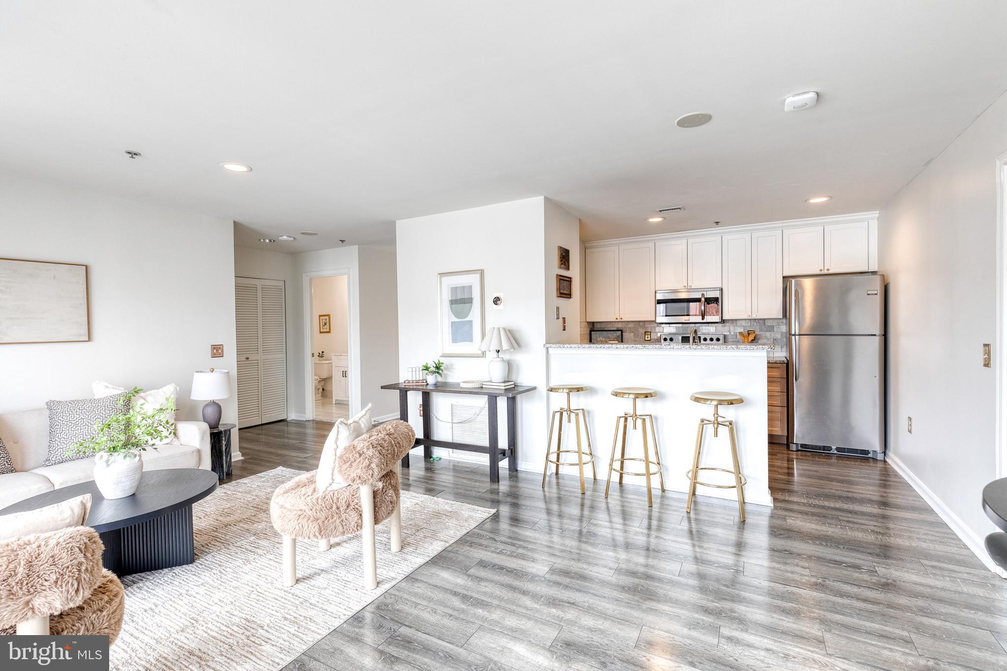 2702 Lighthouse Point East, Unit 719 Baltimore, MD 21224 - Photo 12 of 34