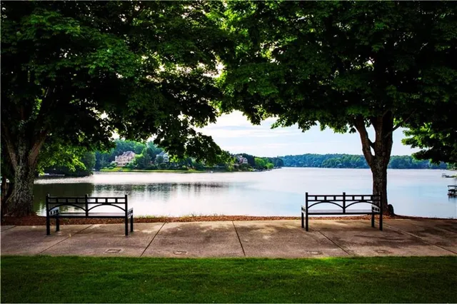 $985,000 | 3770 Newport Bay Drive, Alpharetta, GA 30005