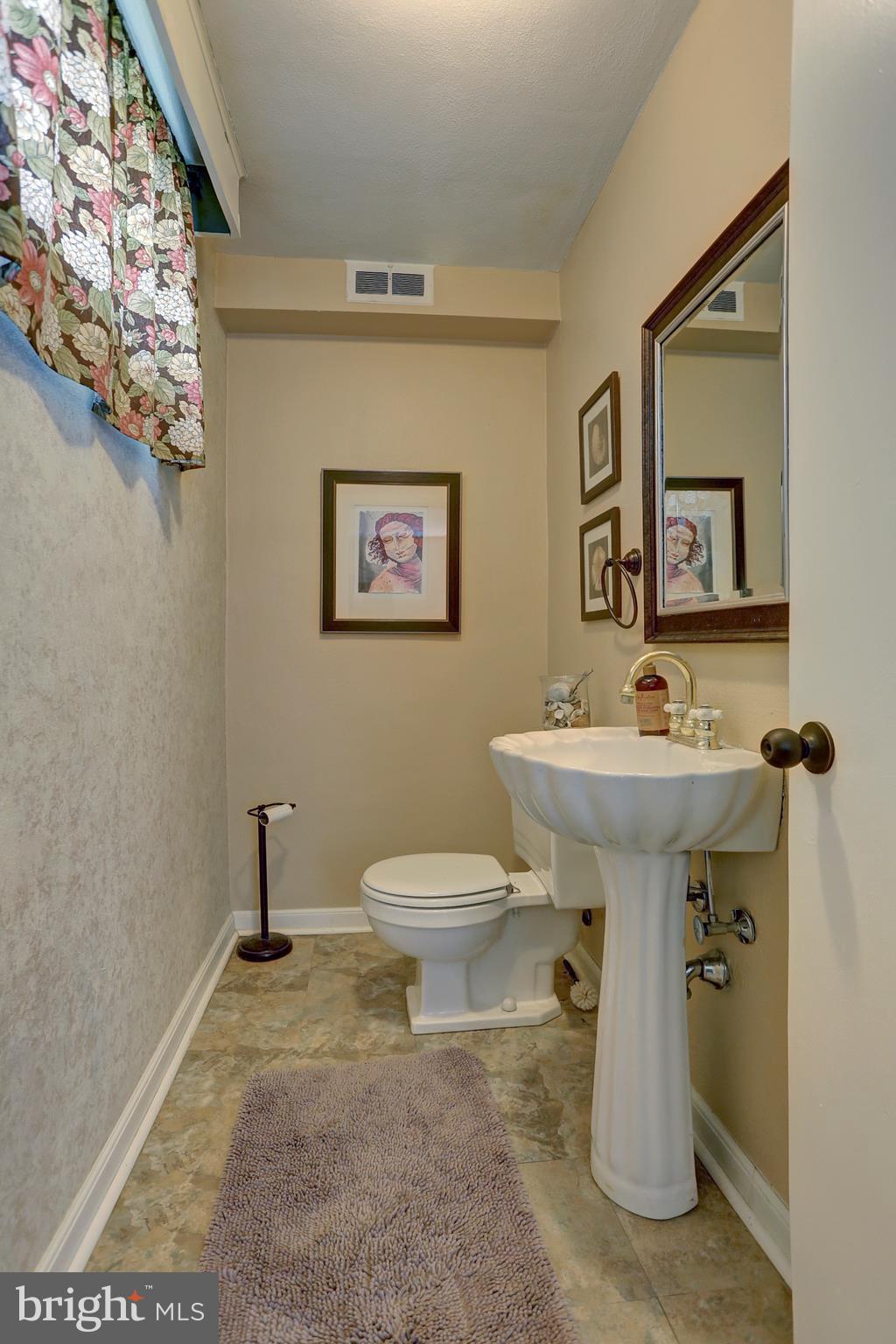 107 Runson Road Camp Hill, PA 17011 - Photo 20 of 21 Gallery Image 20